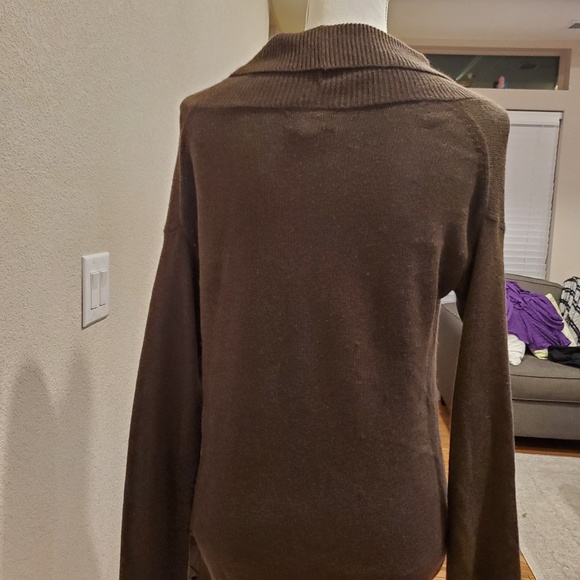 Banana Republic Layering Sweater - Picture 2 of 5